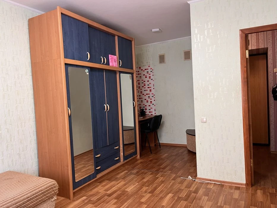 Продаж 1 к кв на Харківській 22