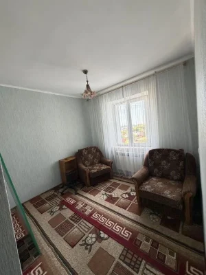 Продам 5 кімнатну квартиру в центрі район 5 школи