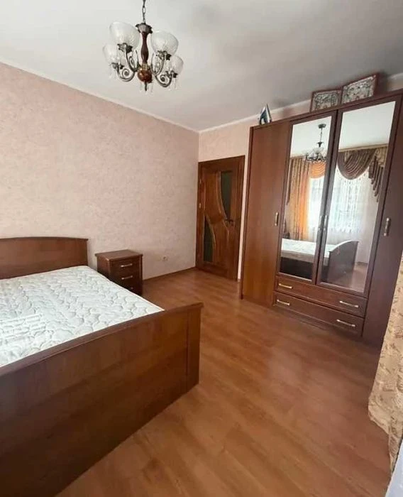 |  Продаж 2-кімнатної квартири 66,4 м² • Автономне опалення