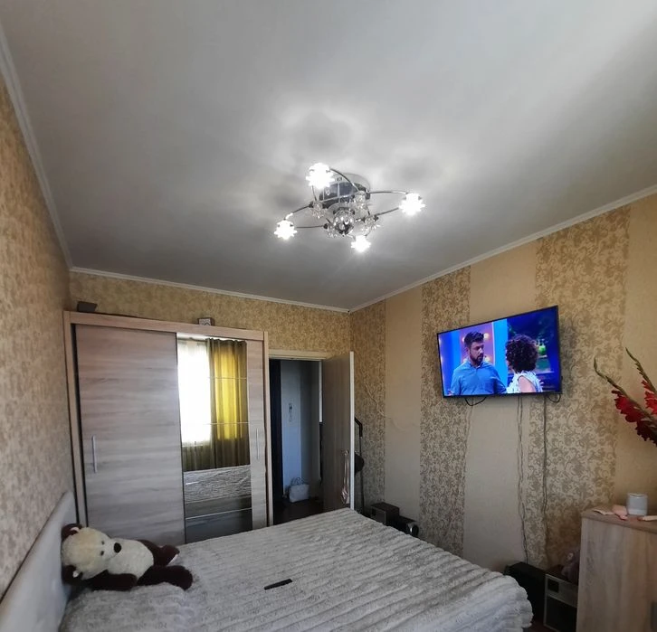 продам 2 кім квартиру Лушпи 15
