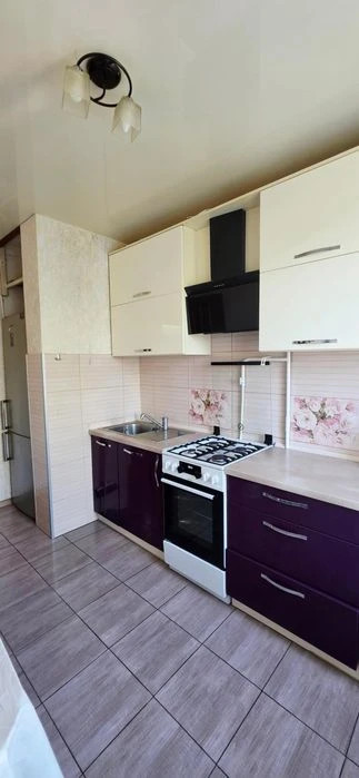 Продаж ТриКІМНАТНої квартири