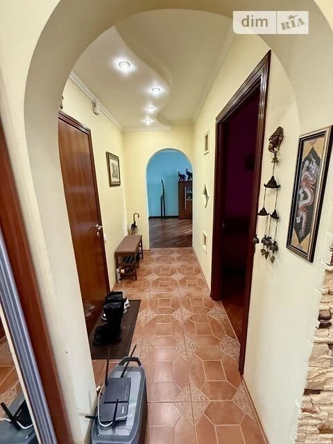 Продаж 2к квартири 52 кв. м на вул. Героїв Дніпра 35 • ID 34