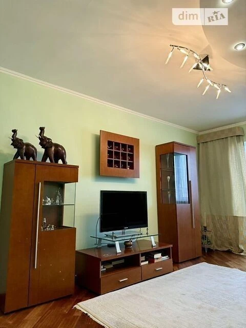 Продаж 2к квартири 52 кв. м на вул. Героїв Дніпра 35 • ID 34