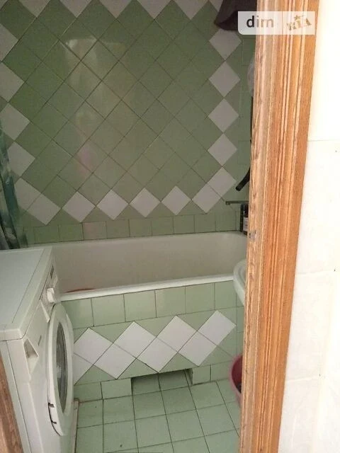 Продаж 3к квартири 70 кв. м на вул. Йорданська 9 • ID 347878