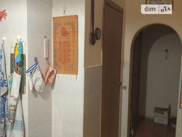 Продаж 3к квартири 70 кв. м на вул. Йорданська 9 • ID 347878