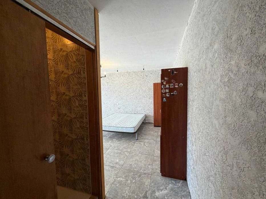 Продам  квартиру на вул.Янгеля,12