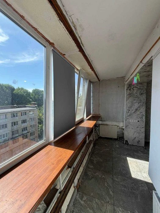 Продам  квартиру на вул.Янгеля,12