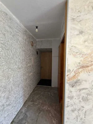 Продам  квартиру на вул.Янгеля,12