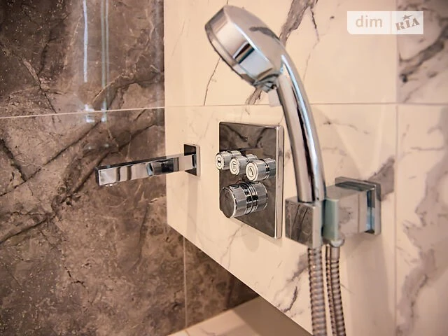 Продаж 3к квартири 80 кв. м на вул. Кадетський Гай 10 • ID 3