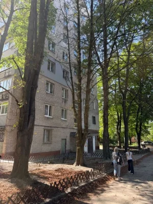 Продам 1к ул. Янгеля 12 (район ул. Титова)