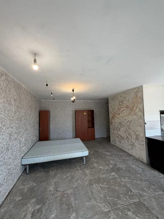 Продам 1к ул. Янгеля 12 (район ул. Титова)