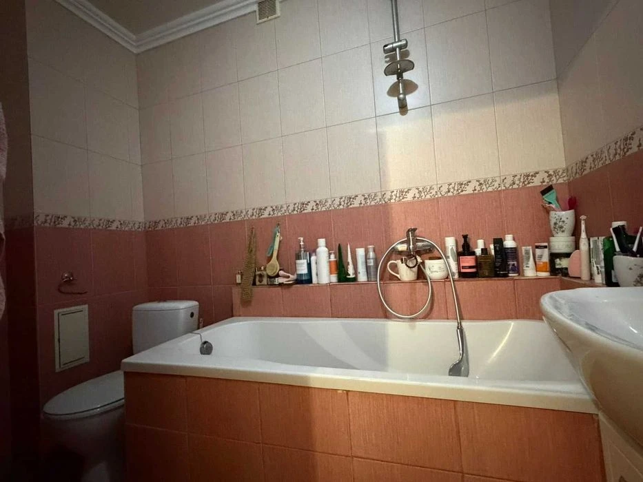 2 кімн. квартира новий будинок.Привіз.Газ.Цегла.