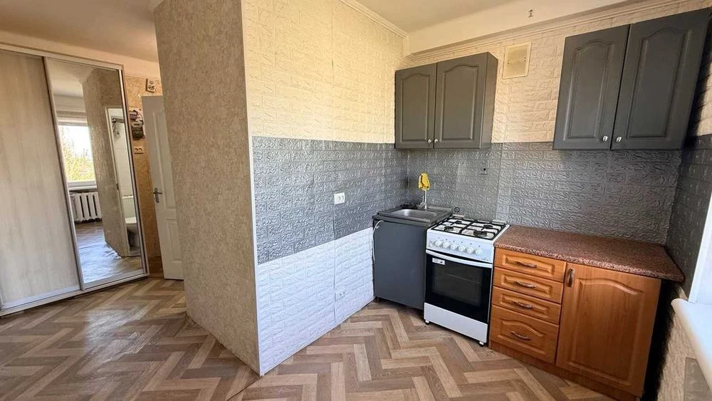 Продам 1 комнатную квартиру район "Старого парка"