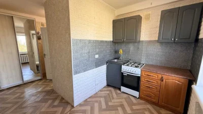Продам 1 комнатную квартиру район "Старого парка"