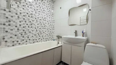 Продам 1 комнатную квартиру район "Старого парка"