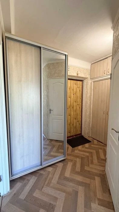Продам 1 комнатную квартиру район "Старого парка"