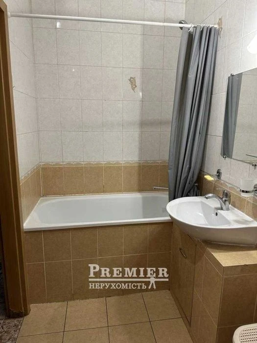 Продам світлу 1кім. квартиру  Ремонт, меблі, техніка 46,2 м²