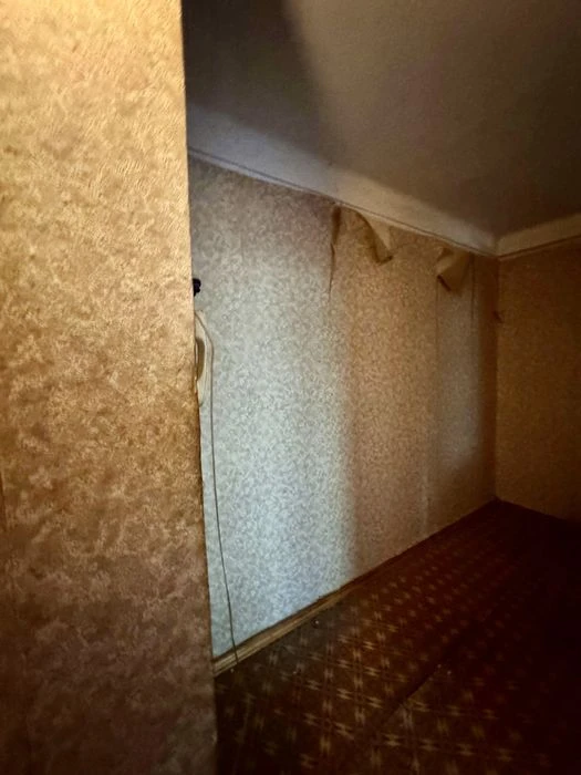 Продаётся 3 ком . кв . ул. Рустави в Осипенковском районе!