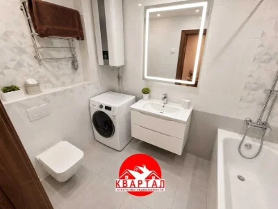 Продажа стильной квартиры-студии с новым ремонтом — ул. Боро