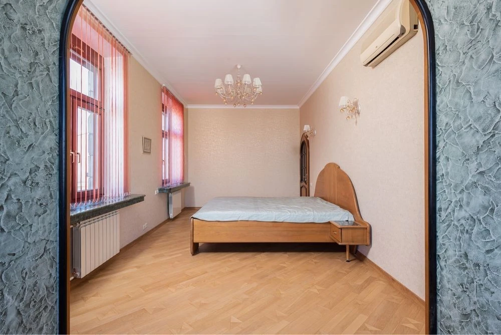 Zankovetskoy 8 Apartment with a view of Khreshchatyk