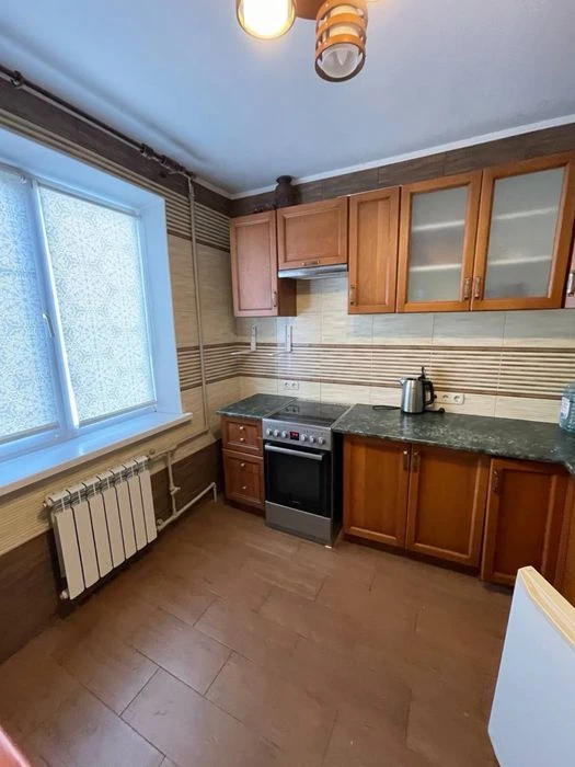 2 кімнатна,Шевченківський,Криворізька 35 плюс гараж