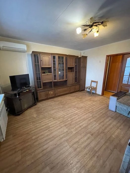 2 кімнатна,Шевченківський,Криворізька 35 плюс гараж