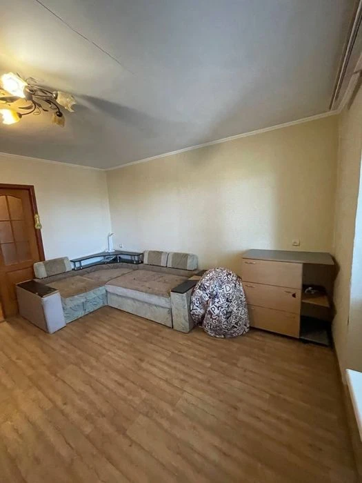 2 кімнатна,Шевченківський,Криворізька 35 плюс гараж