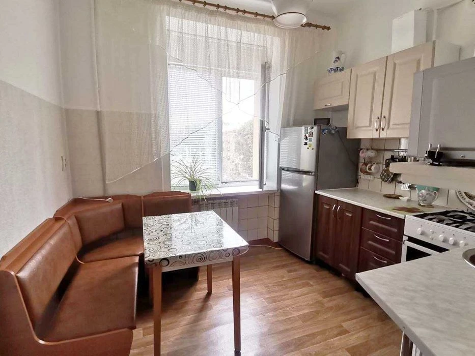 2-room apartment for sale on Stalevariv Street