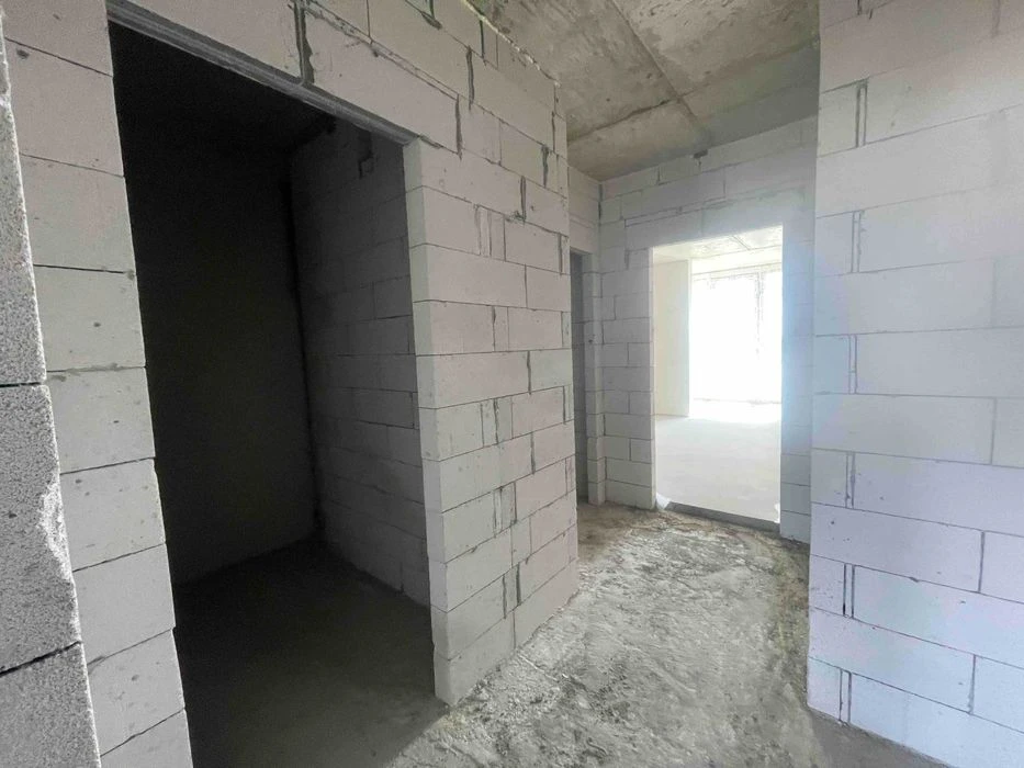 Двокімнатна квартира готова до ремонту в центральній частині