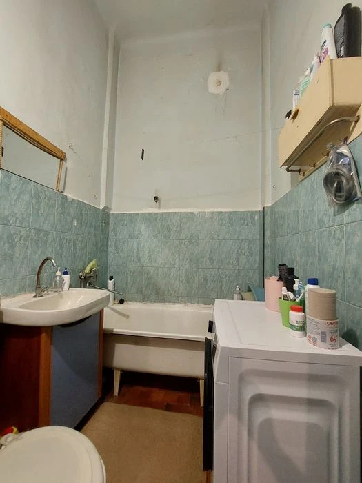Продам 2к квартиру в Центрі по червоній лінії