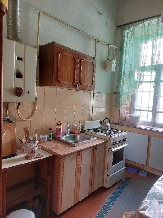 Продам 2к квартиру в Центрі по червоній лінії