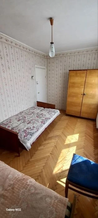 Продаєтсья 3к квартира за гарною ціною Берегова 34 ,можливий