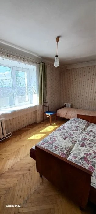 Продаєтсья 3к квартира за гарною ціною Берегова 34 ,можливий