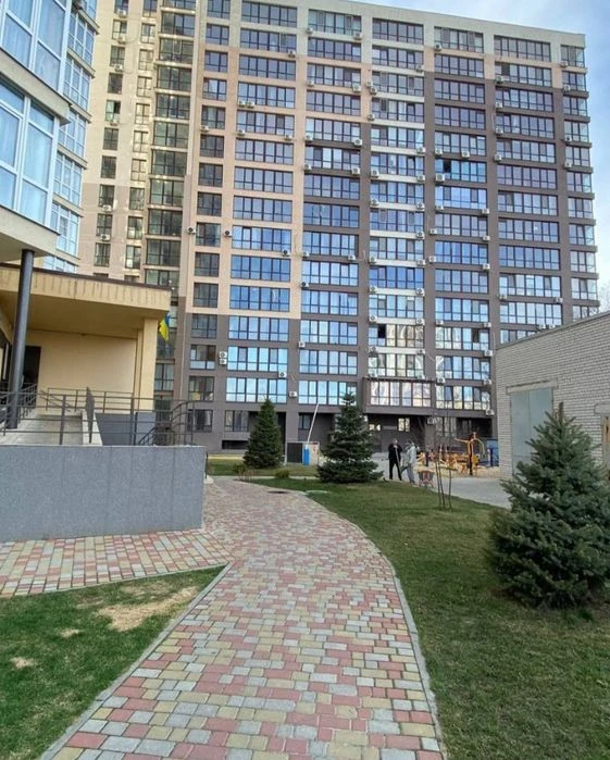 Продаётся однокомнатная квартира на Победе 1 Лучший дом Best