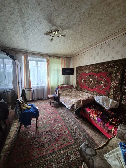 Продам 2-кімнатну квартиру в центрі міста на Паученка