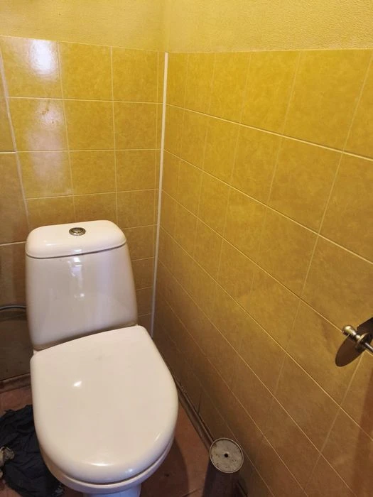 Продається 3кім.сталінка