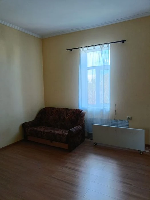 Продаж 1-кімнатної квартири в центрі міста