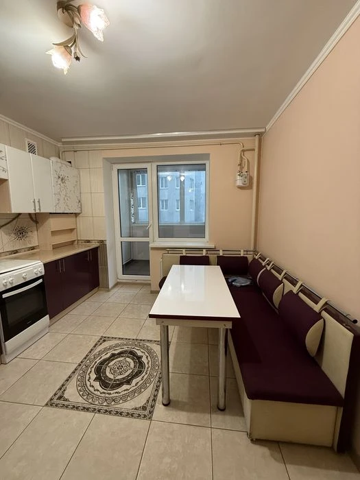 Продаж 1-кімнатної квартири з автономним опаленням. Район По