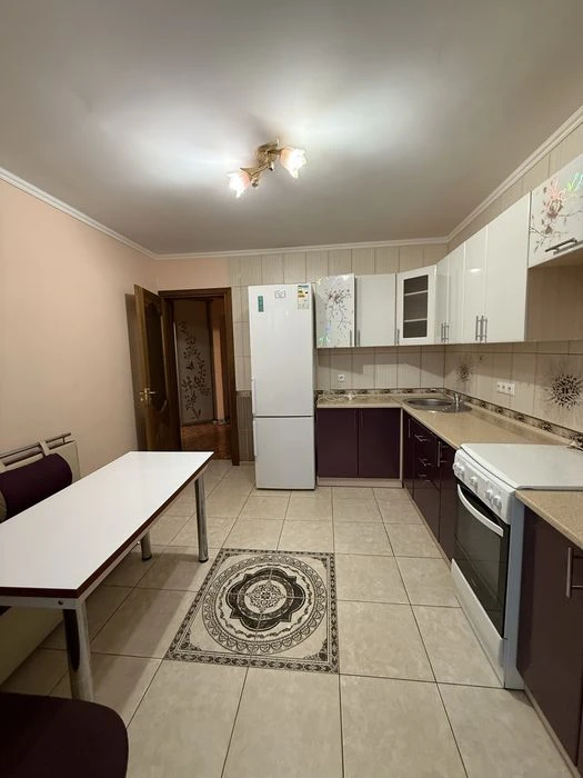 Продаж 1-кімнатної квартири з автономним опаленням. Район По
