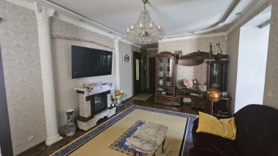 Продам 3к квартиру в самому центрі міста з своїм двором