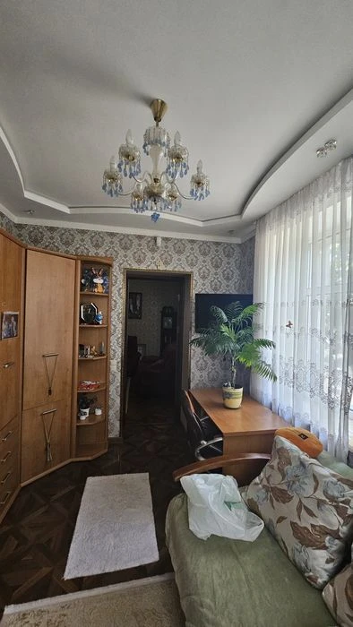 Продам 3к квартиру в самому центрі міста з своїм двором