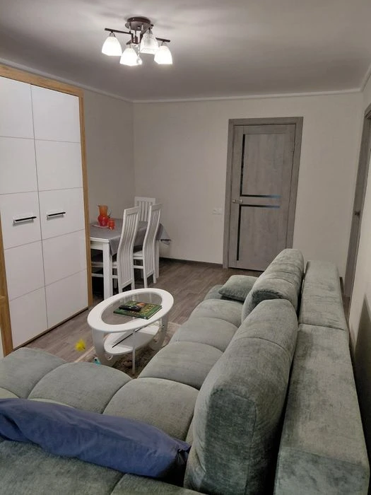 3 кімнатна квартира на Комарова/ Гузара. Євроремонт.