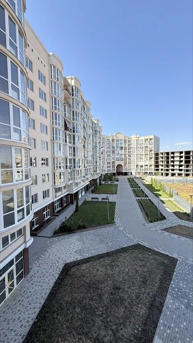 Продаж  2-кімнатна квартира ЖК Рів’єра 72 м², новий зданий б
