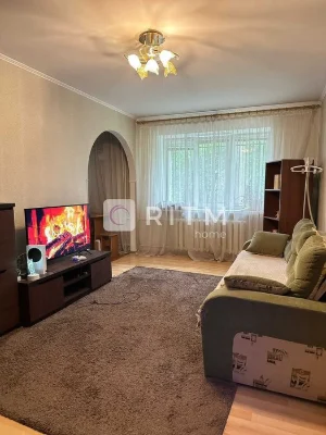 Продаж 2-кімнатної квартири на проспекті Перемоги.
