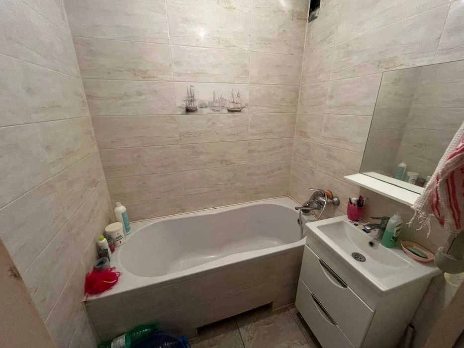 Продаж 2к квартири 52 кв. м на вул. Генерала Свиридова 40/1