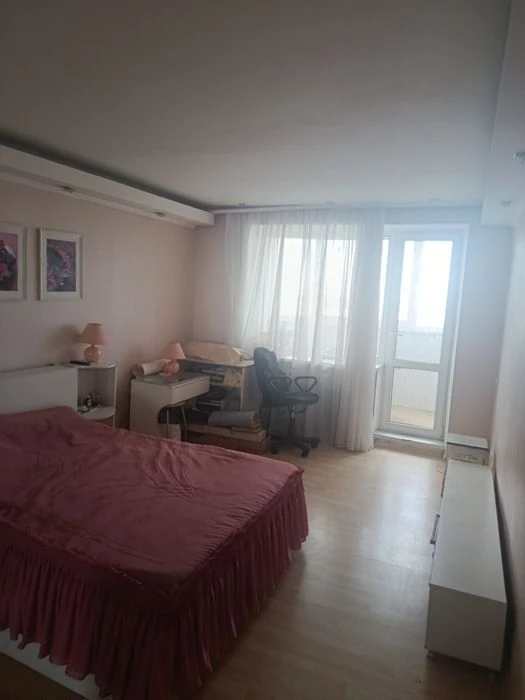 Продаю 3к/кв- студия пр.Мира 14/15 79/46/11  43000$