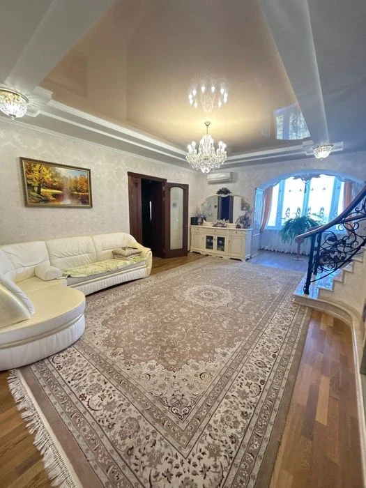 Продам дворівневу квартиру на Сухому Фонтані