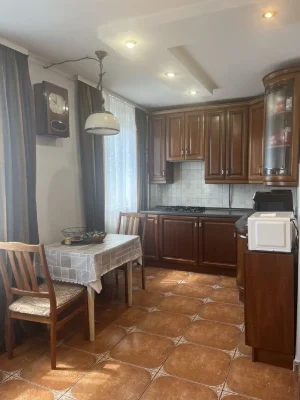 ПРОДАЖ! Трикімнатна квартира на вул. Потебні