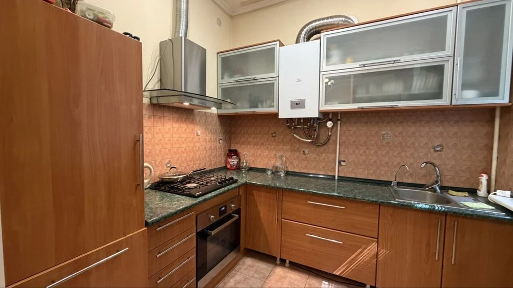 Продам якісну квартиру в центрі міста