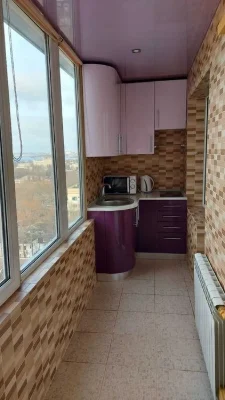 Продам двокімнатну квартиру на Соборній